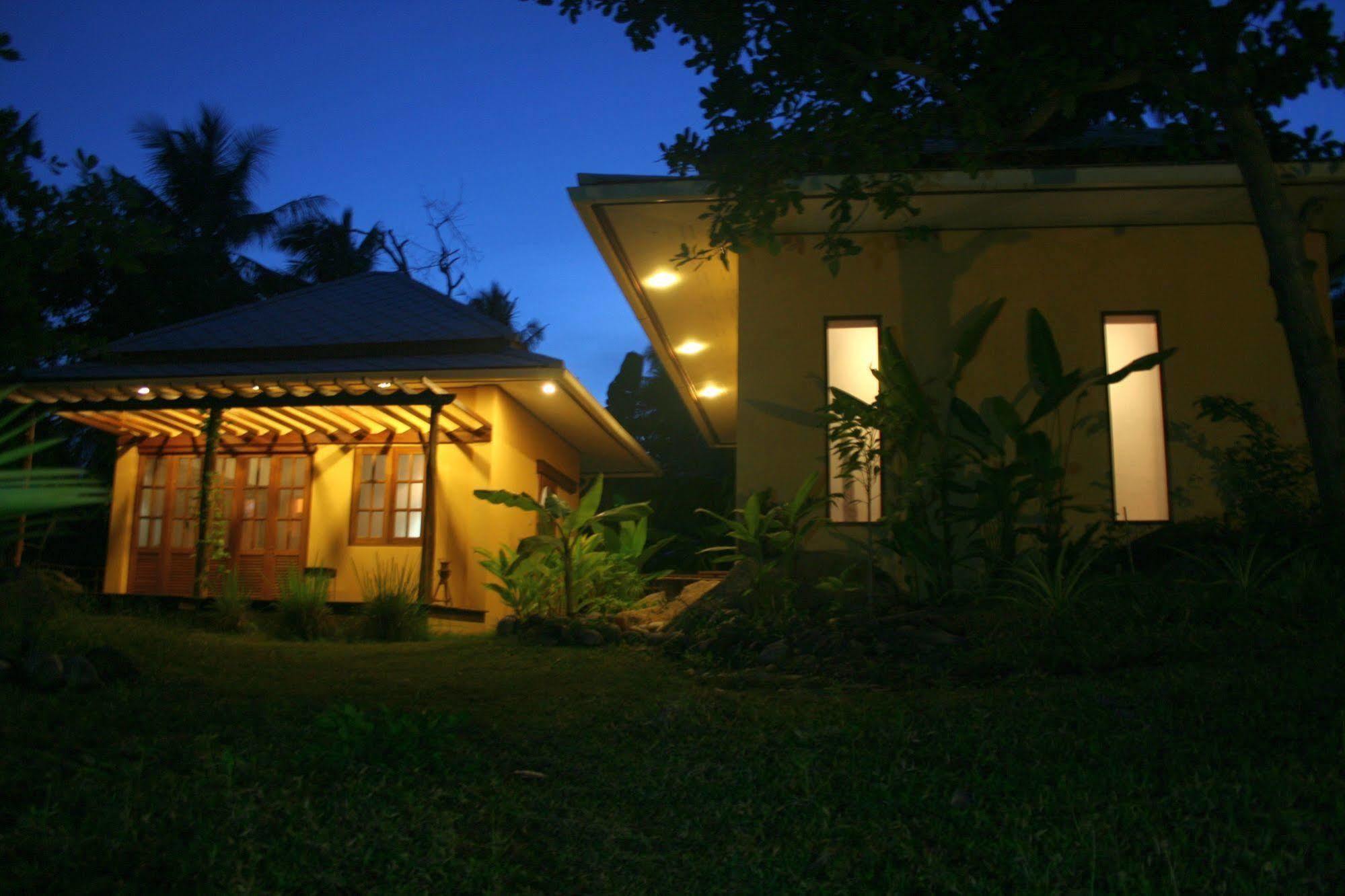 Bed and Breakfast La Cigale Ko Tao Esterno foto