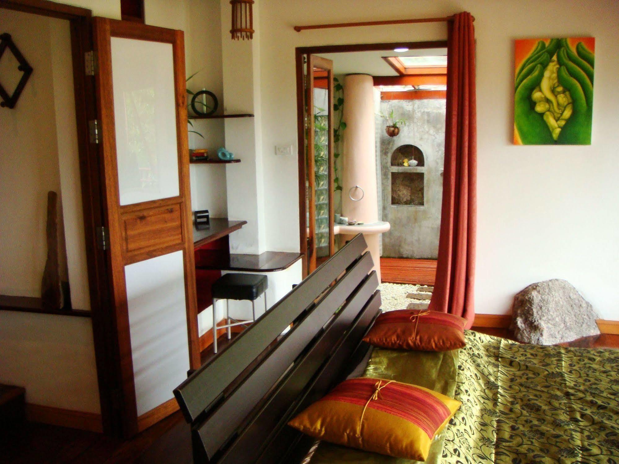 Bed and Breakfast La Cigale Ko Tao Esterno foto