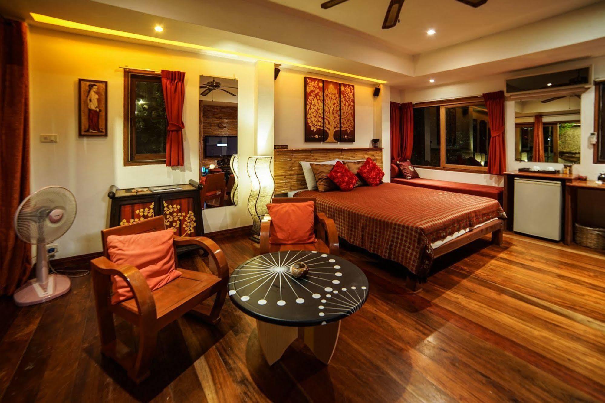 Bed and Breakfast La Cigale Ko Tao Esterno foto